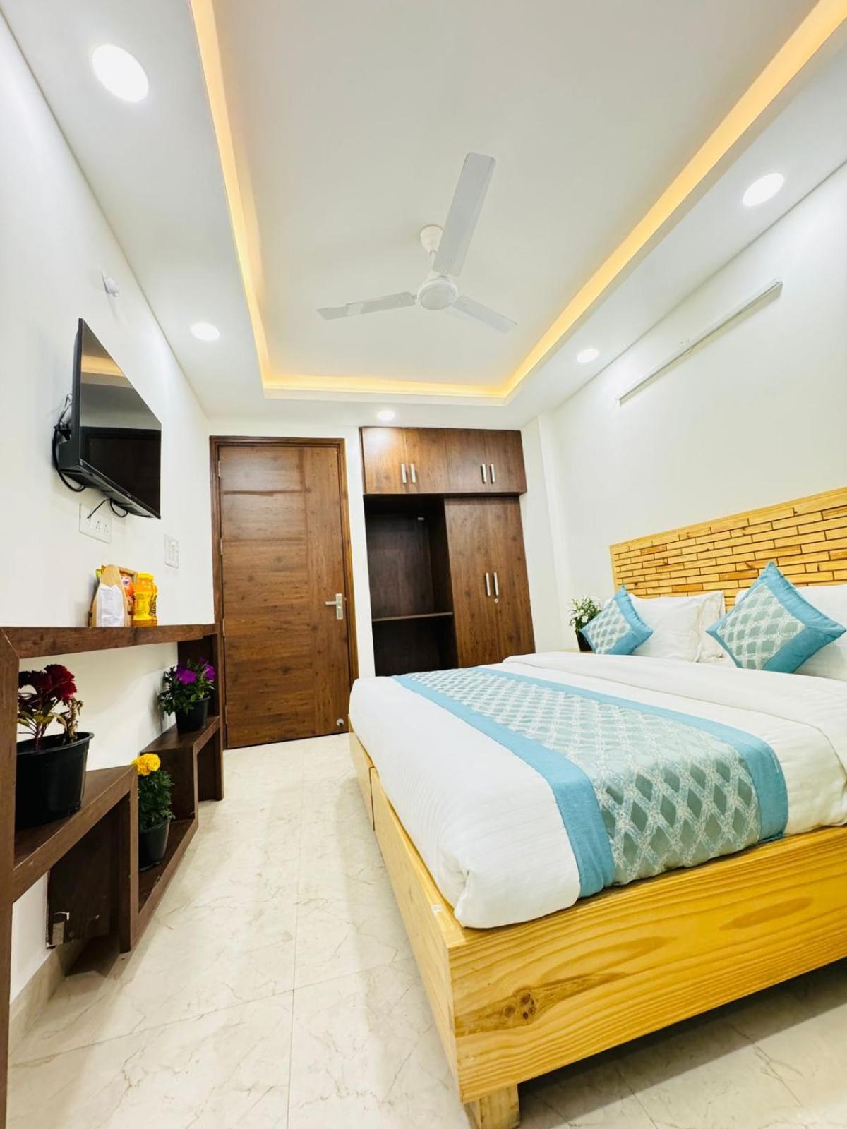 Hotel Ashram View Just 10 Minute Away Form Nizamuddin Railway Station نيودلهي المظهر الخارجي الصورة