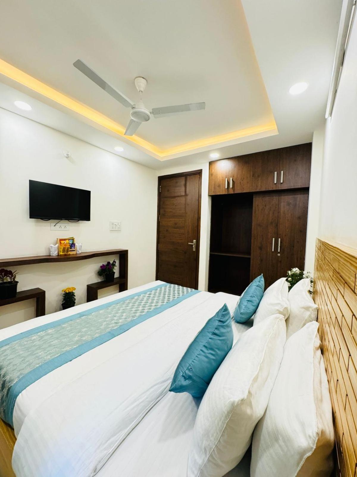 Hotel Ashram View Just 10 Minute Away Form Nizamuddin Railway Station نيودلهي المظهر الخارجي الصورة